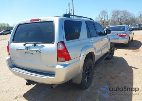 2008 Toyota 4Runner Sr5 V6 z USA, uszkodzony, nr VIN JTEZU14R288092599